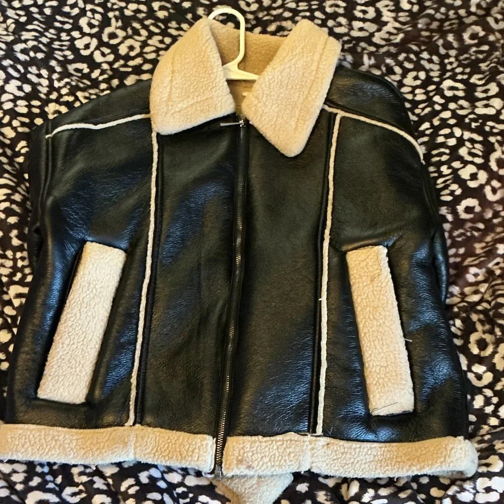 Shearling Lined Black and Cream Women's Jacket - Picture 5 of 6